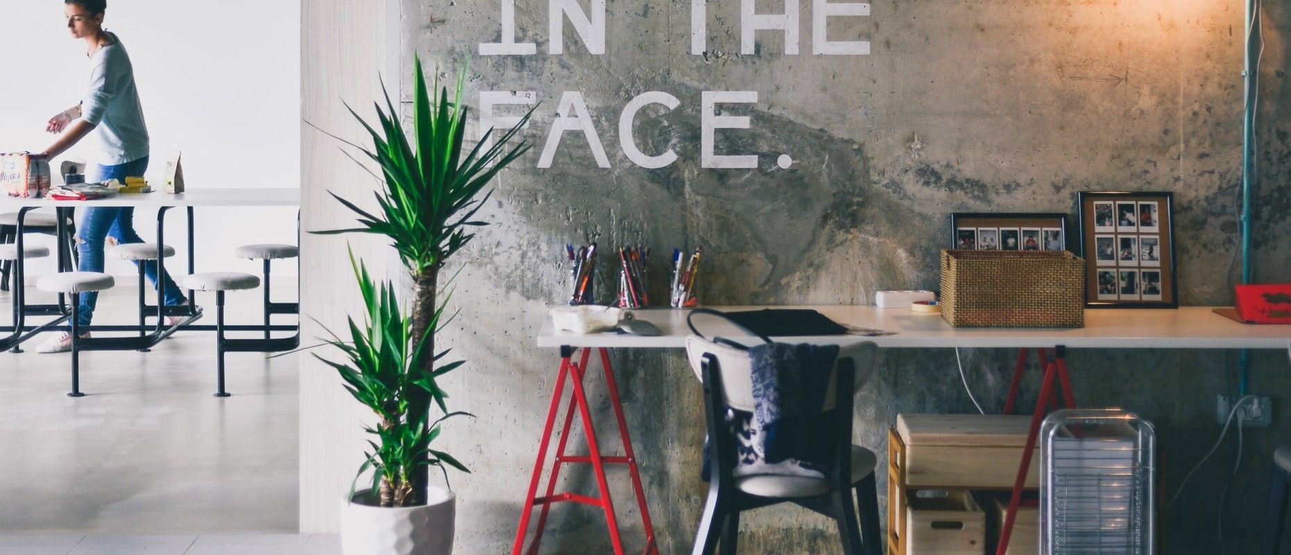 Tout 
et à portée de <span>clic</span>.